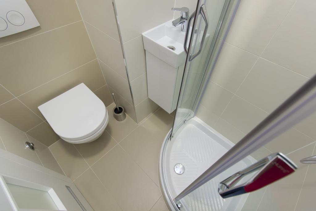 Apartments Zorka พรีมอชเตน ภายนอก รูปภาพ