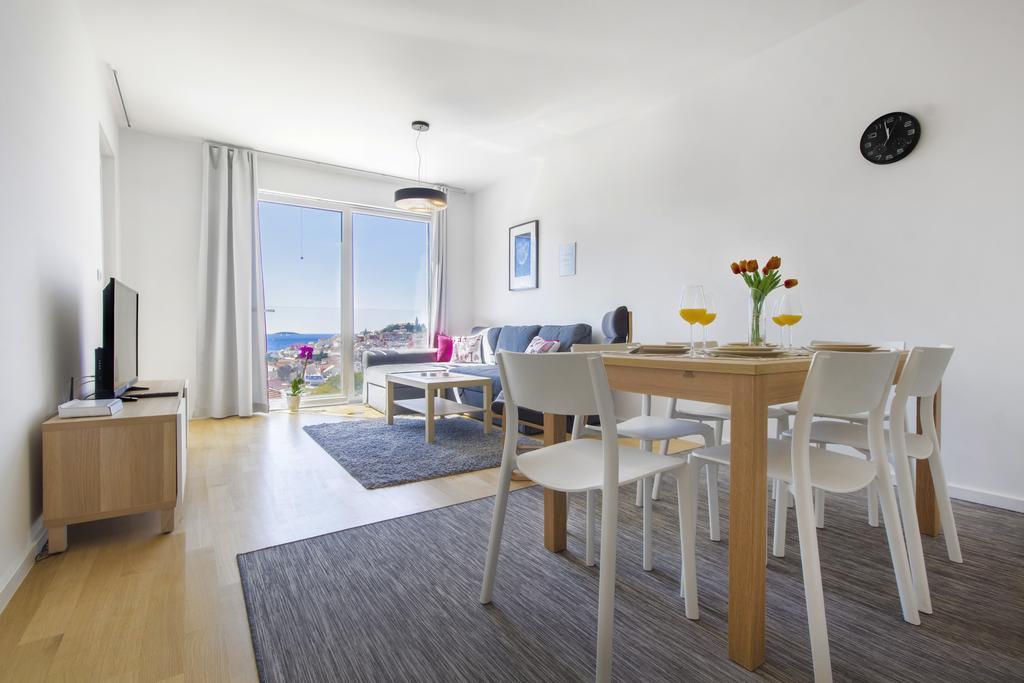Apartments Zorka พรีมอชเตน ภายนอก รูปภาพ