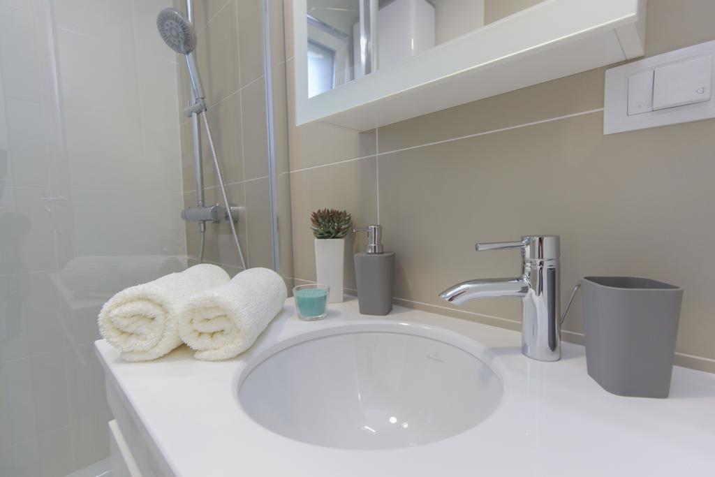 Apartments Zorka พรีมอชเตน ภายนอก รูปภาพ