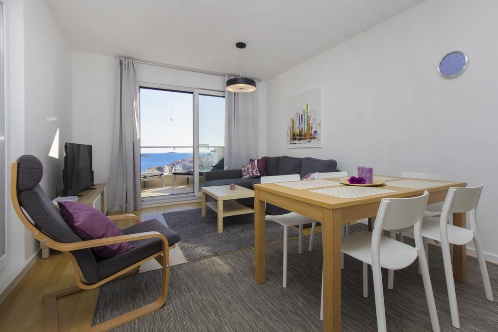 Apartments Zorka พรีมอชเตน ภายนอก รูปภาพ