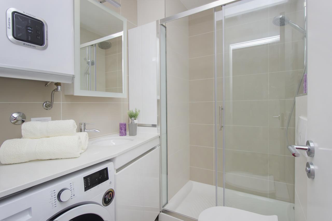 Apartments Zorka พรีมอชเตน ภายนอก รูปภาพ