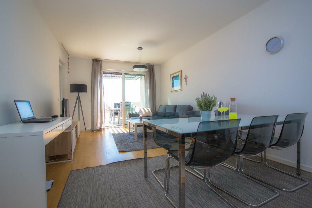 Apartments Zorka พรีมอชเตน ภายนอก รูปภาพ