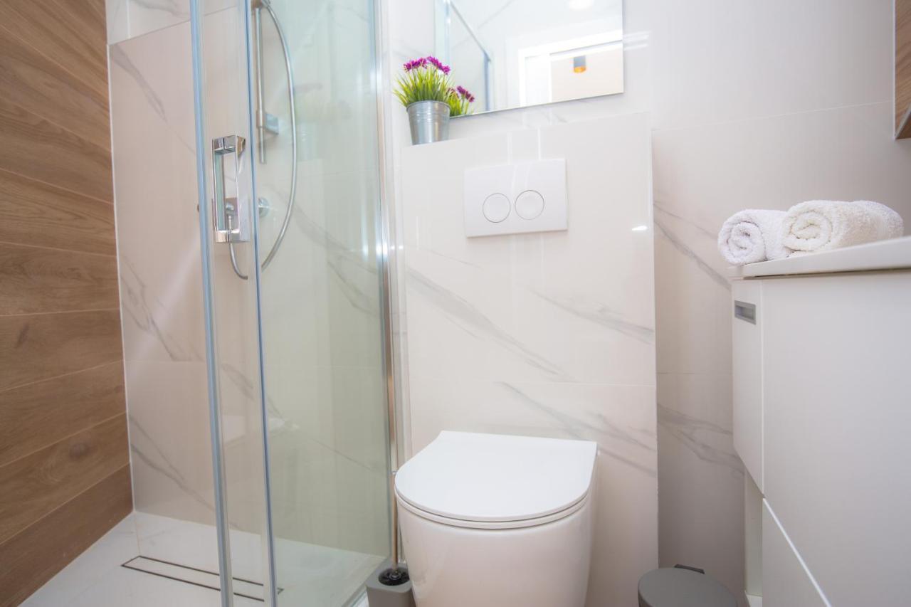 Apartments Zorka พรีมอชเตน ภายนอก รูปภาพ